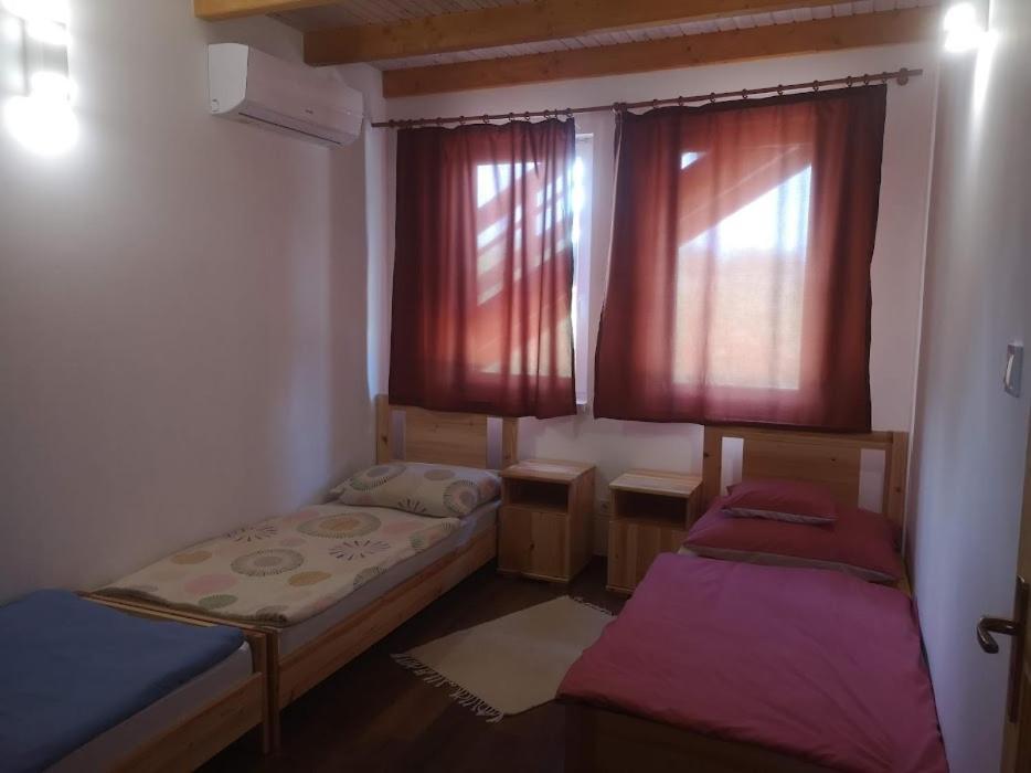 Tomajor Vendeghazak Daire Tiszaeszlar Dış mekan fotoğraf