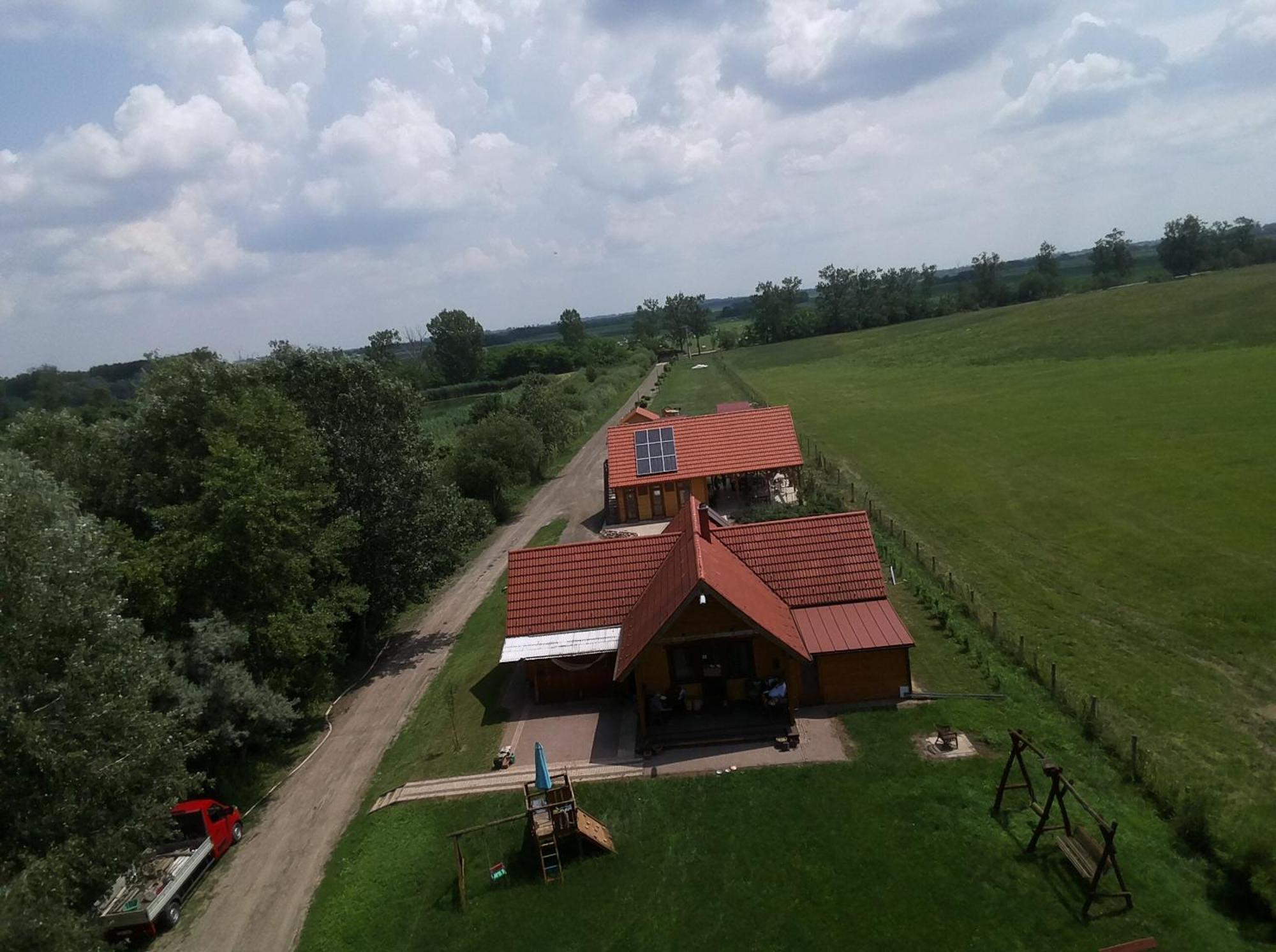 Tomajor Vendeghazak Daire Tiszaeszlar Dış mekan fotoğraf