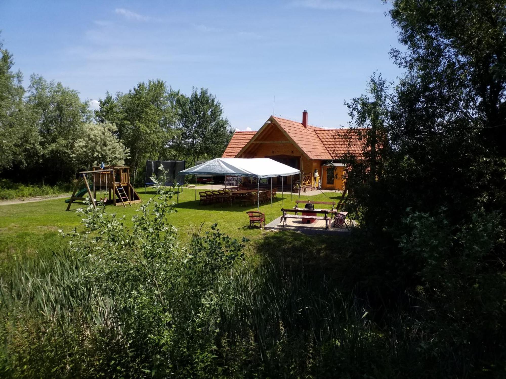 Tomajor Vendeghazak Daire Tiszaeszlar Dış mekan fotoğraf